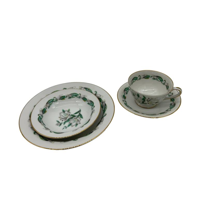 Green bowls, small and medium